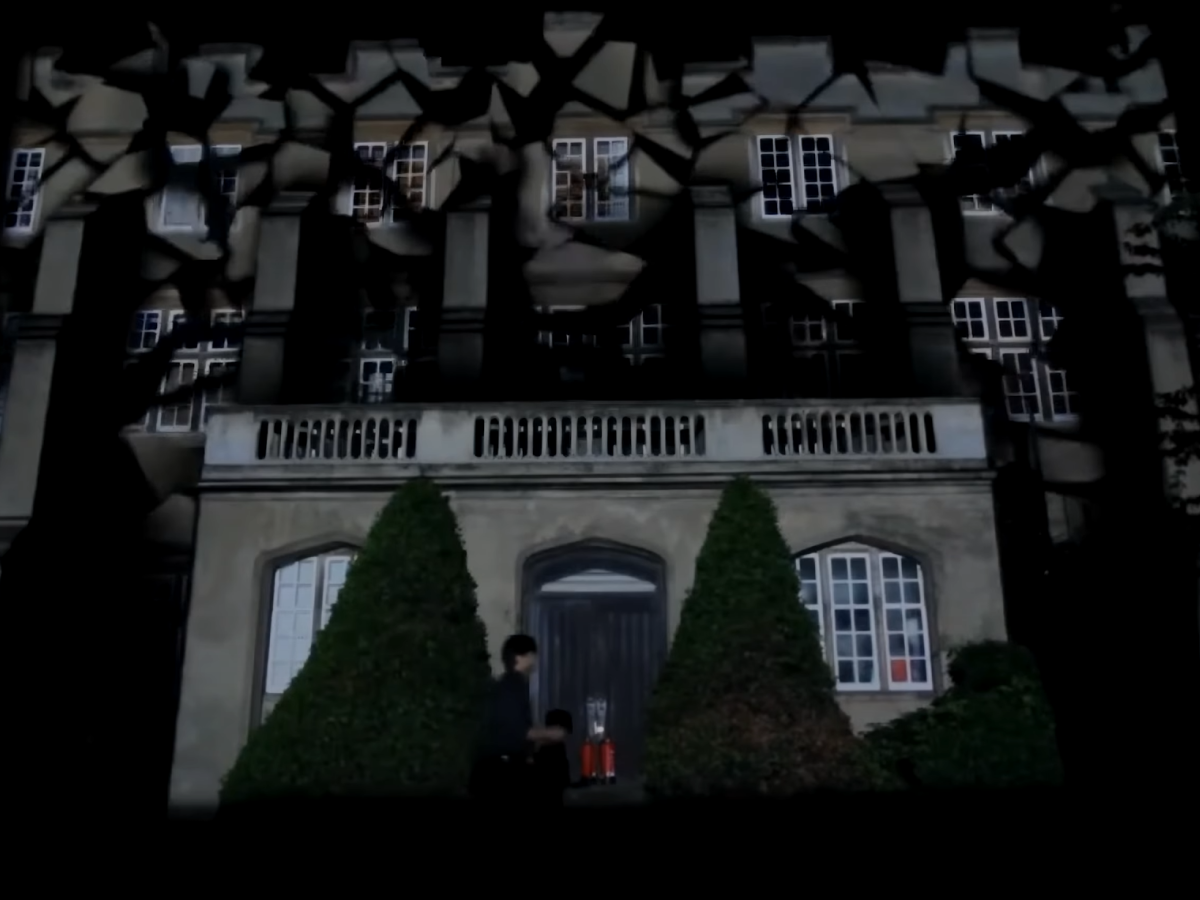 Building projection mapping
